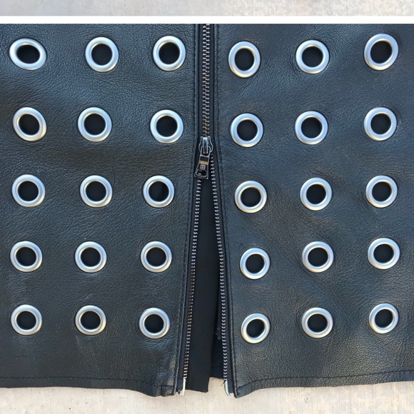 BCBGMaxAzria “Bess” Grommet Leather Skirt Size S Small 75% OFF!! - Picture 6 of 10